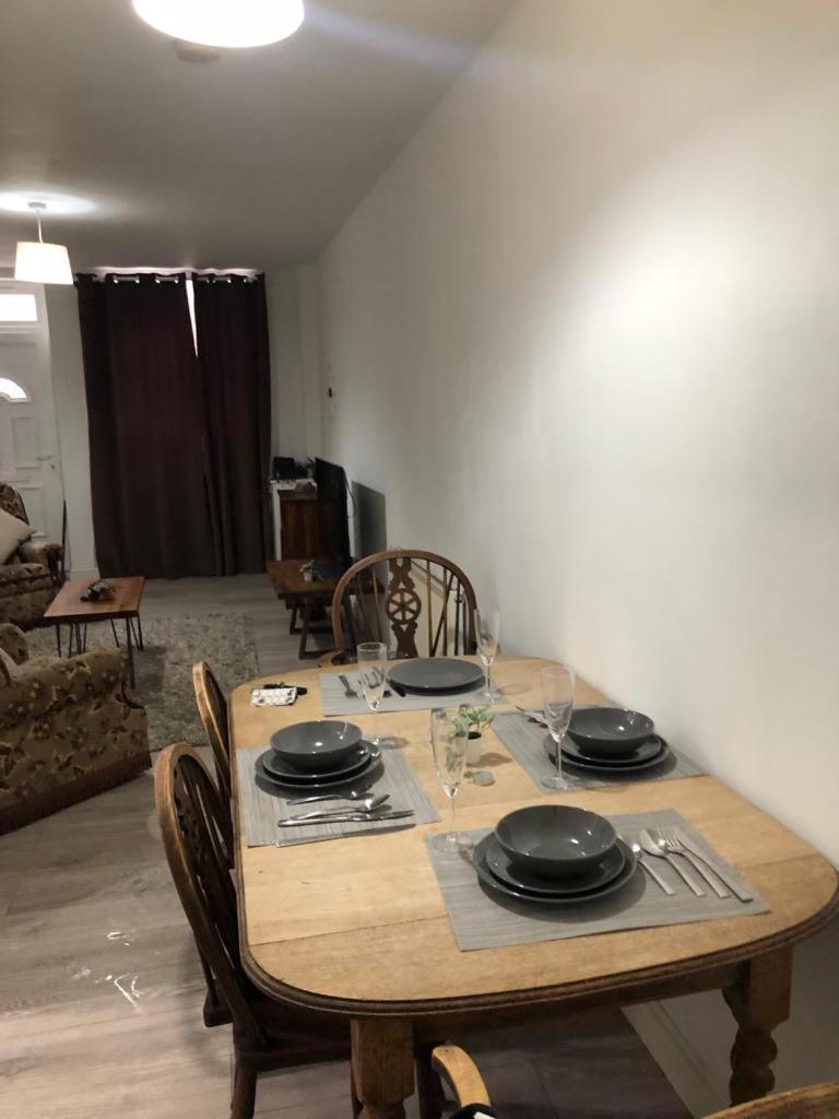 לינה וארוחת בוקר לונדון Alpha House מראה חיצוני תמונה